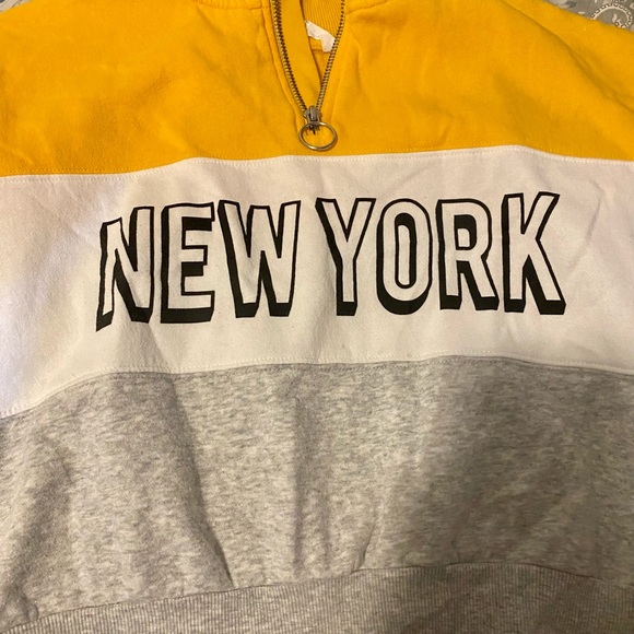 4 cropped sweatshirt EUC. Size XS or Girl size 12 - Picture 5 of 6